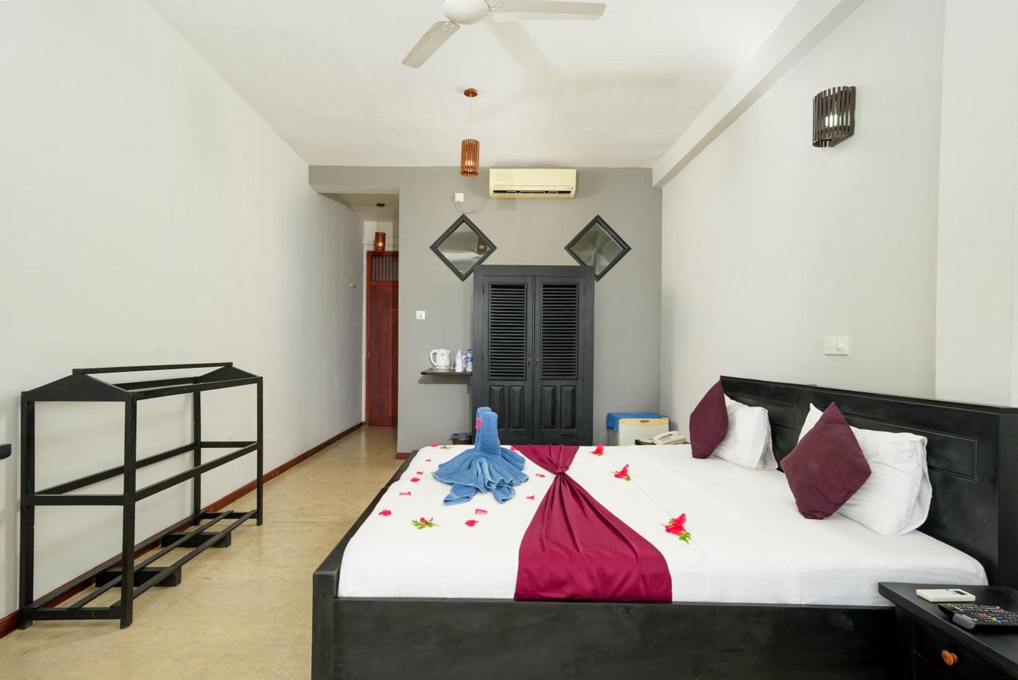 Hotel Silan Mo Мирисса Экстерьер фото